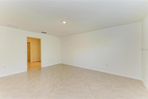 Casa en alquiler en Port Charlotte, Florida, 4 dormitorios, 180.32 m2 № 1844975 - foto 13