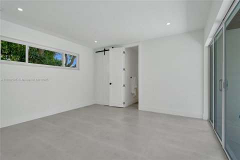 House in Hollywood, Florida 4 bedrooms, 230.12 sq.m. № 1836205 - photo 26