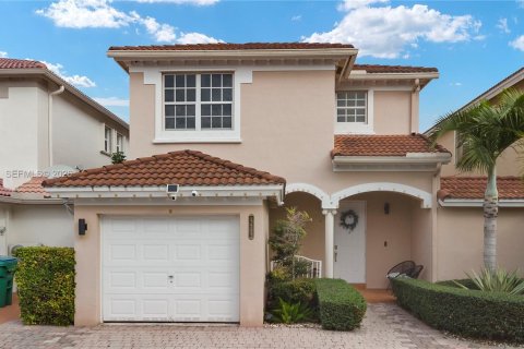 Touwnhouse à vendre à Miami, Floride: 4 chambres, 182 m2 № 2002945 - photo 2