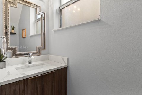 Touwnhouse à vendre à Miami, Floride: 4 chambres, 182 m2 № 2002945 - photo 11