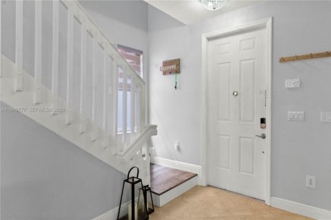 Touwnhouse à vendre à Miami, Floride: 4 chambres, 182 m2 № 2002945 - photo 5