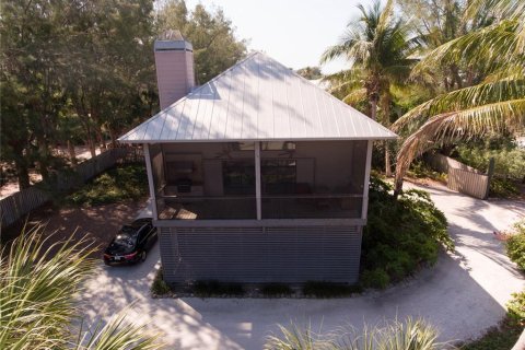 House in Boca Grande, Florida 3 bedrooms, 231.14 sq.m. № 1529074 - photo 3