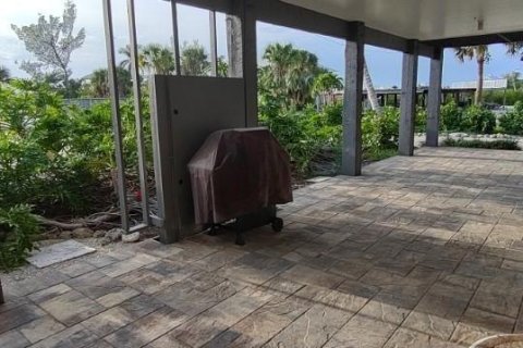 House in Boca Grande, Florida 3 bedrooms, 231.14 sq.m. № 1529074 - photo 4