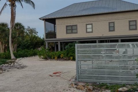 House in Boca Grande, Florida 3 bedrooms, 231.14 sq.m. № 1529074 - photo 2