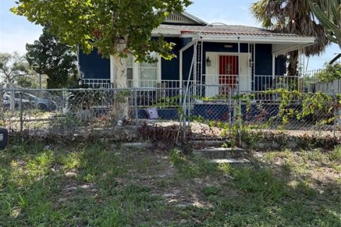Casa en venta en Tampa, Florida, 2 dormitorios, 111.39 m2 № 2224740 - foto 2
