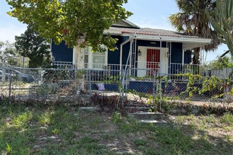 House in Tampa, Florida 2 bedrooms, 111.39 sq.m. № 2224740