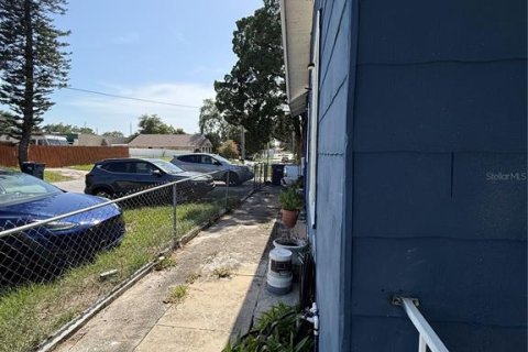 Casa en venta en Tampa, Florida, 2 dormitorios, 111.39 m2 № 2224740 - foto 6