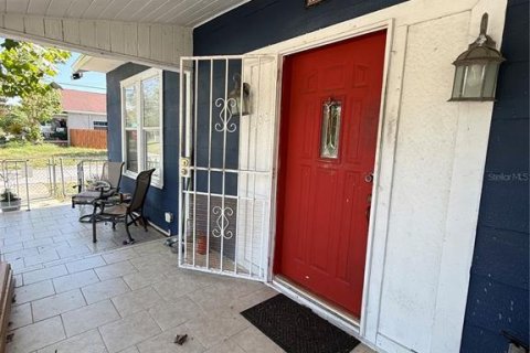 Casa en venta en Tampa, Florida, 2 dormitorios, 111.39 m2 № 2224740 - foto 5