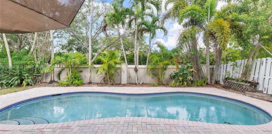 Villa ou maison à Hollywood, Floride 3 chambres, 153.1 m2 № 1689470