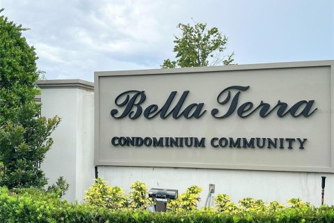 Condo in Orlando, Florida, 2 bedrooms  № 1781240 - photo 1