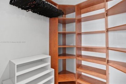 Condominio en venta en Miami Beach, Florida, 1 dormitorio, 84.54 m2 № 1814414 - foto 16