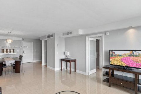 Condominio en venta en Miami Beach, Florida, 1 dormitorio, 84.54 m2 № 1814414 - foto 3