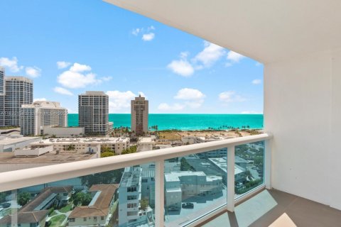 Condominio en venta en Miami Beach, Florida, 1 dormitorio, 84.54 m2 № 1814414 - foto 1