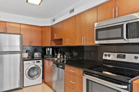Condominio en venta en Miami Beach, Florida, 1 dormitorio, 84.54 m2 № 1814414 - foto 8