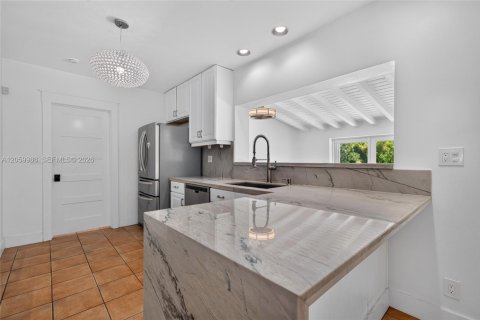 Villa ou maison à louer à Pinecrest, Floride: 3 chambres, 141.77 m2 № 2292155 - photo 18