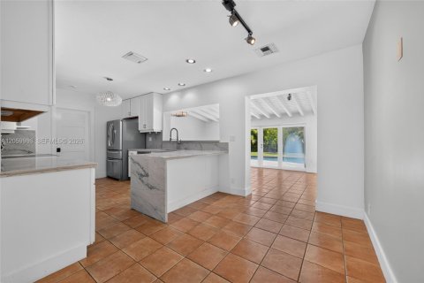 Villa ou maison à louer à Pinecrest, Floride: 3 chambres, 141.77 m2 № 2292155 - photo 16