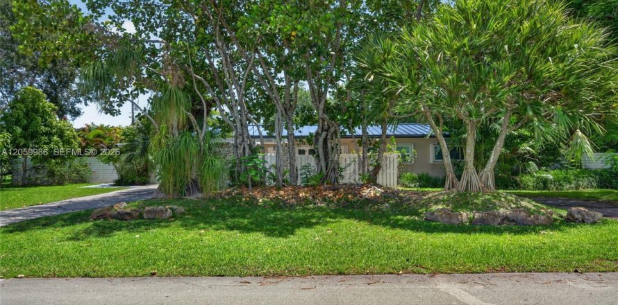 Villa ou maison à Pinecrest, Floride 3 chambres, 141.77 m2 № 2292155