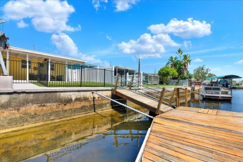 Villa ou maison à vendre à Hudson, Floride: 2 chambres, 89.93 m2 № 2142942 - photo 27