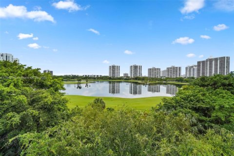 Condo in Aventura, Florida, 1 bedroom  № 2090654 - photo 28