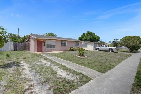Villa ou maison à louer à Davie, Floride: 3 chambres, 110.46 m2 № 2390123 - photo 3
