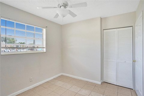 Villa ou maison à louer à Davie, Floride: 3 chambres, 110.46 m2 № 2390123 - photo 9