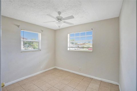 Villa ou maison à louer à Davie, Floride: 3 chambres, 110.46 m2 № 2390123 - photo 8