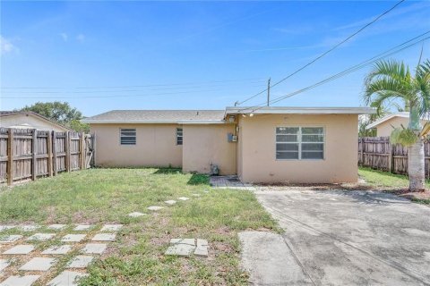 Villa ou maison à louer à Davie, Floride: 3 chambres, 110.46 m2 № 2390123 - photo 25