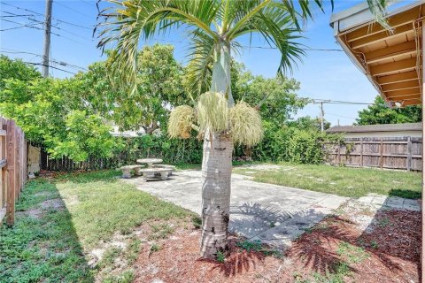 Villa ou maison à louer à Davie, Floride: 3 chambres, 110.46 m2 № 2390123 - photo 27