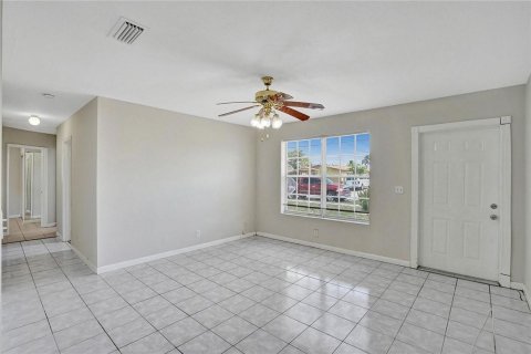 Villa ou maison à louer à Davie, Floride: 3 chambres, 110.46 m2 № 2390123 - photo 13