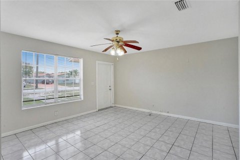 Villa ou maison à louer à Davie, Floride: 3 chambres, 110.46 m2 № 2390123 - photo 12