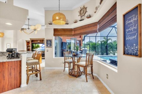 Villa ou maison à vendre à Port Charlotte, Floride: 3 chambres, 220.64 m2 № 2409004 - photo 16