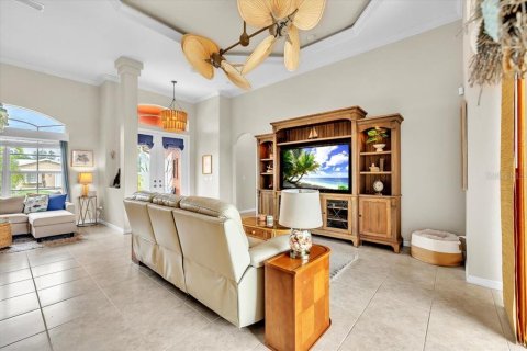 Villa ou maison à vendre à Port Charlotte, Floride: 3 chambres, 220.64 m2 № 2409004 - photo 5