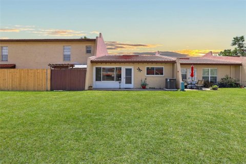 Copropriété à vendre à Largo, Floride: 2 chambres, 96.15 m2 № 2214211 - photo 2