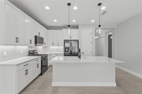 House in Parrish, Florida 2 bedrooms, 146.32 sq.m. № 2400317 - photo 7