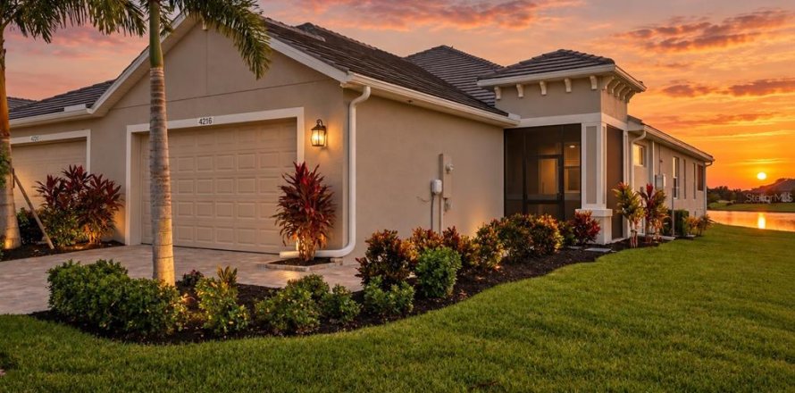 House in Parrish, Florida 2 bedrooms, 146.32 sq.m. № 2400317