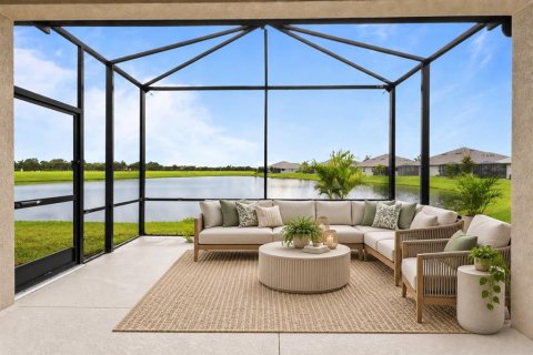 House in Parrish, Florida 2 bedrooms, 146.32 sq.m. № 2400317 - photo 11