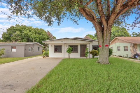 House in St. Lucie, Florida 4 bedrooms, 164.25 sq.m. № 2275181
