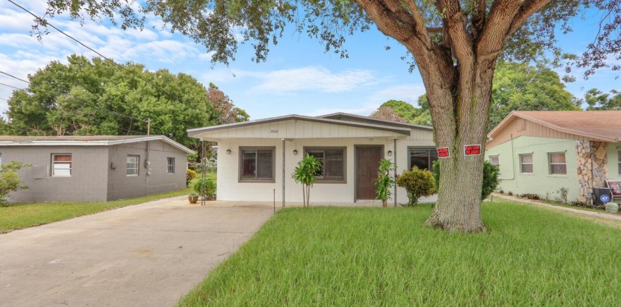 House in St. Lucie, Florida 4 bedrooms, 164.25 sq.m. № 2275181