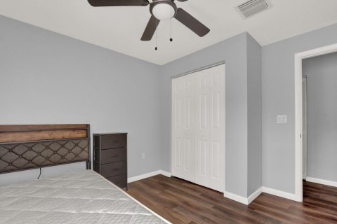 House in St. Lucie, Florida 4 bedrooms, 164.25 sq.m. № 2275181 - photo 26