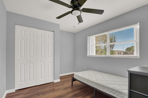 House in St. Lucie, Florida 4 bedrooms, 164.25 sq.m. № 2275181 - photo 20