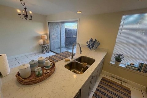 Touwnhouse à louer à Orlando, Floride: 2 chambres, 108.14 m2 № 2416530 - photo 12