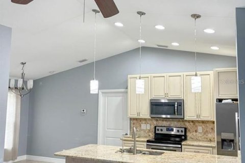 Villa ou maison à louer à North Port, Floride: 3 chambres, 112.88 m2 № 1866264 - photo 8