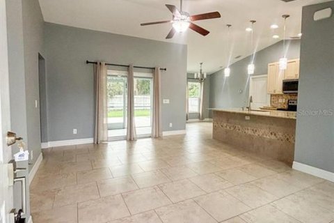 Villa ou maison à louer à North Port, Floride: 3 chambres, 112.88 m2 № 1866264 - photo 5