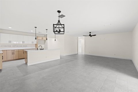 Villa ou maison à vendre à Port St. Lucie, Floride: 4 chambres, 199.46 m2 № 2079024 - photo 23