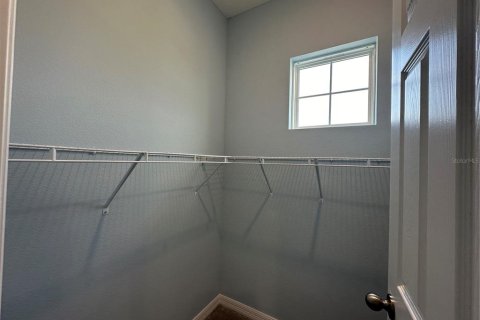 Townhouse in Winter Garden, Florida 4 bedrooms, 178.37 sq.m. № 1915085 - photo 19