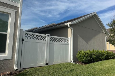 Townhouse in Winter Garden, Florida 4 bedrooms, 178.37 sq.m. № 1915085 - photo 23