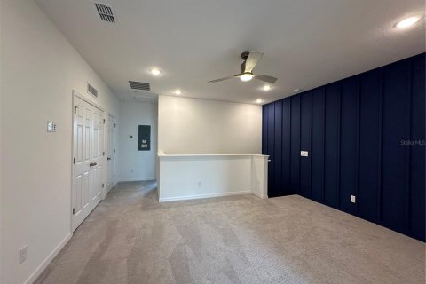 Townhouse in Winter Garden, Florida 4 bedrooms, 178.37 sq.m. № 1915085 - photo 10