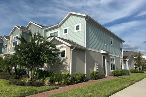 Townhouse in Winter Garden, Florida 4 bedrooms, 178.37 sq.m. № 1915085 - photo 1