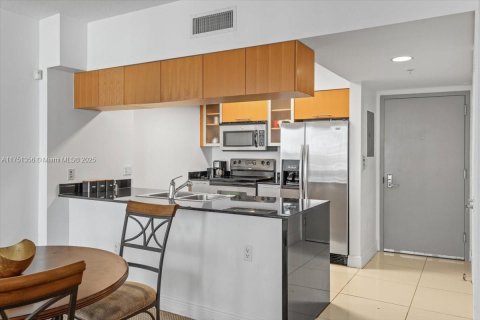 Condominio en venta en Miami, Florida, 1 dormitorio, 76.64 m2 № 1864696 - foto 8