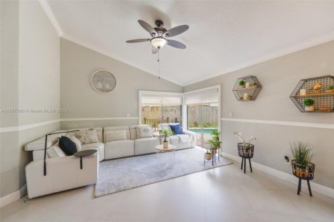 Casa en venta en Pembroke Pines, Florida, 2 dormitorios, 115.38 m2 № 1881741 - foto 4